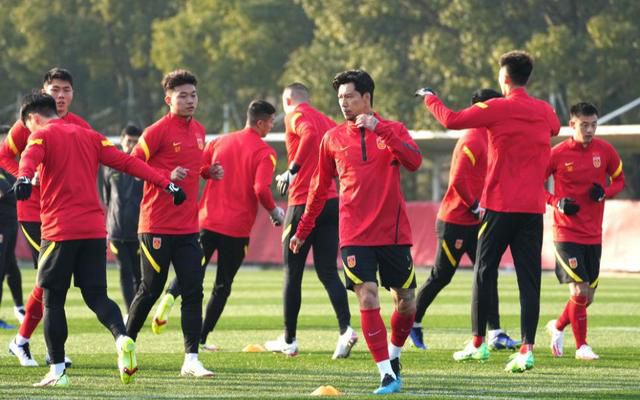 小樱玉足脚交榨精footjob
